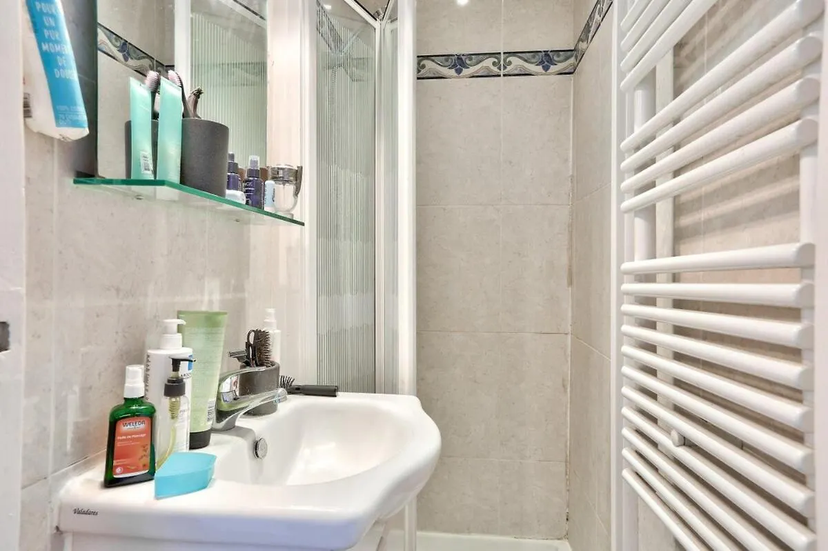 Appartement Cosy Montmartre Paris Apartment